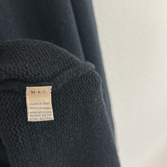 Malo 100% Cashmere Turtle Neck Knit Sweater - Picture 7 of 8